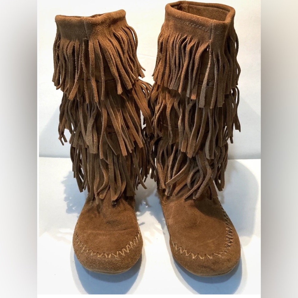 Women's Mudd Brown Suede Calf Moccasin Boots with Fringe - Size 6